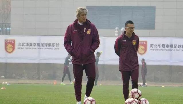 牙齿记录这东西，其实就跟指纹一样，每个人的牙齿都是独一无二的，在法医领域，也是验证身份特征的关键所在。